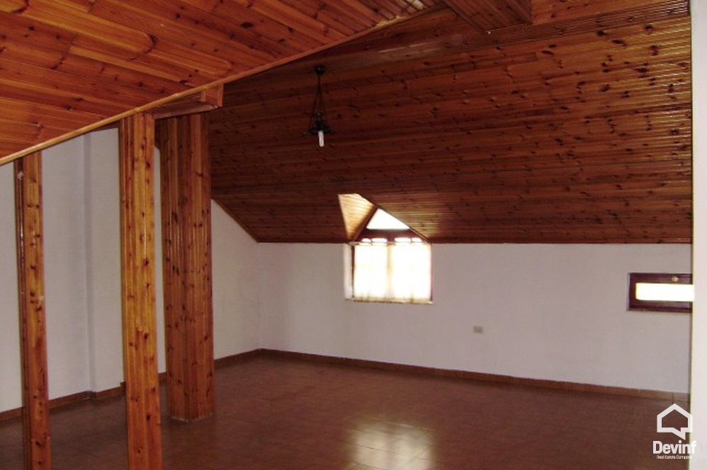 Tirane Qera Vile  Vila ndodhet ne zonen e vilave te Selites apartament