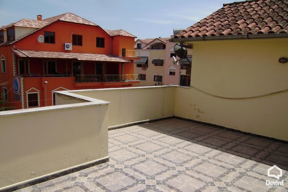 Tirane Qera Vile  Vila ndodhet ne zonen e vilave te Selites apartament