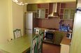 Me Qera Apartament 2+1+G Apartamenti ndodhet ne pallat te ri ne zonen midis Liqenit dhe ish Bllokut Tirane