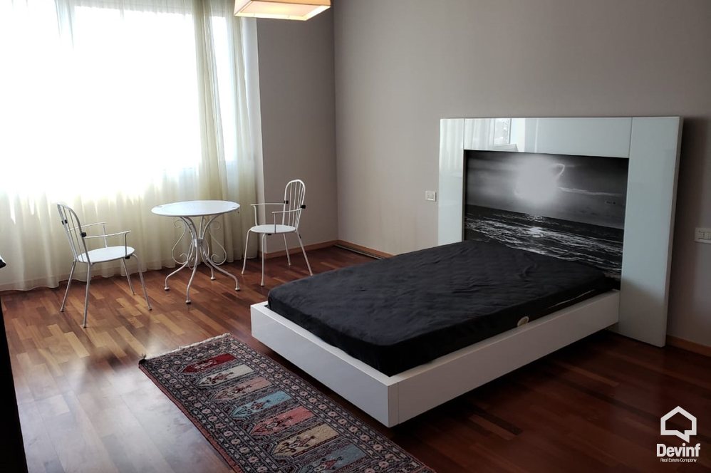 Tirane Qera Apartament 3+1+G Apartamenti ndodhet ne nje ndertim te ri prane Piramides apartament