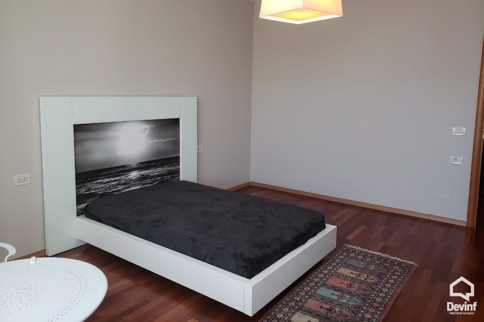 Tirane Qera Apartament 3+1+G Apartamenti ndodhet ne nje ndertim te ri prane Piramides apartament