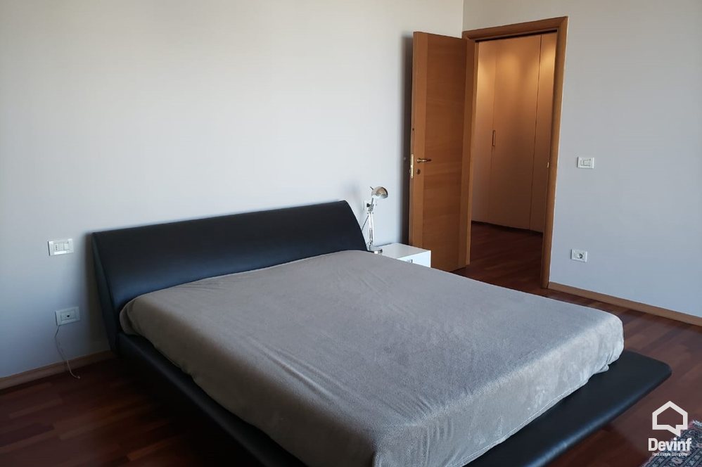 Tirane Qera Apartament 3+1+G Apartamenti ndodhet ne nje ndertim te ri prane Piramides apartament