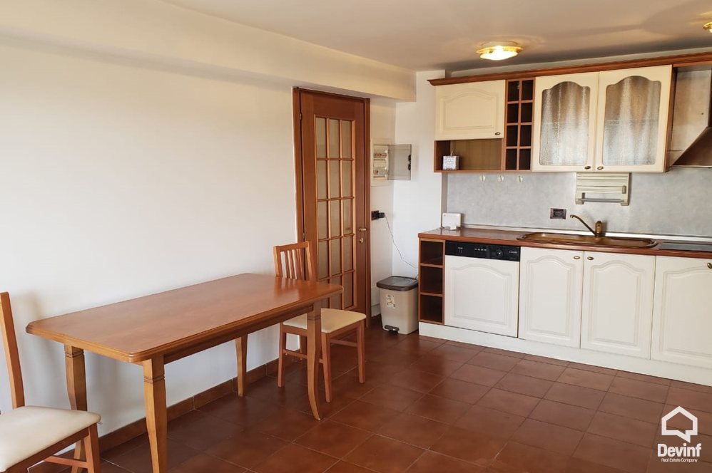 Tirane Qera Apartament 3+1+G Apartament dubleks ne zonen e Bllokut apartament