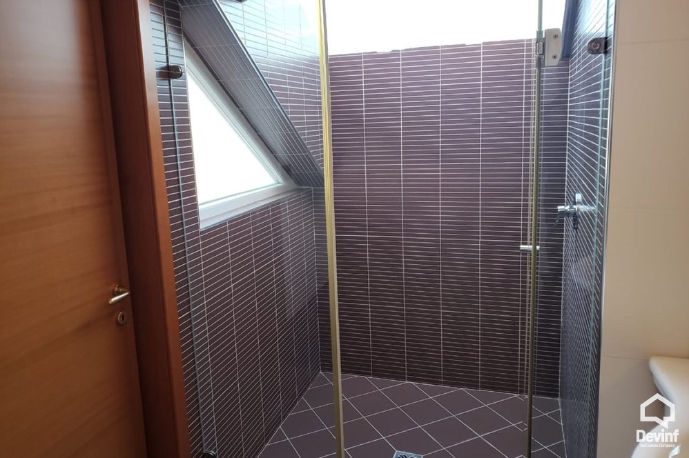 Tirane Qera Apartament 3+1+G Apartament dubleks ne zonen e Bllokut apartament