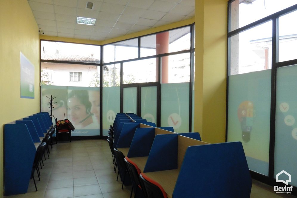 Tirane Qera Dyqan  Dyqan ne zonen e Pazarit te Ri zyre dyqan