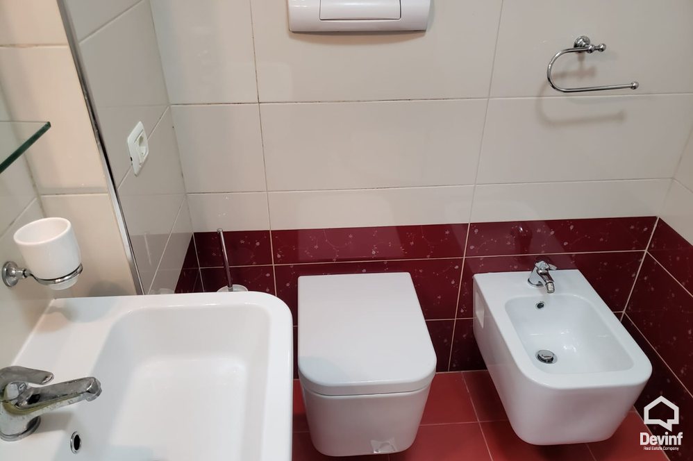 Tirane Qera Apartament 2+1+A Apartament i ri i cili ndodhet ne Rr. Barrikadave apartament