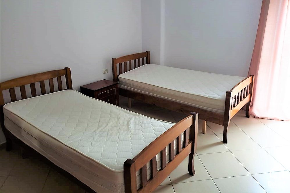 Tirane Qera Apartament 2+1+A Apartament i ri i cili ndodhet ne Rr. Barrikadave apartament