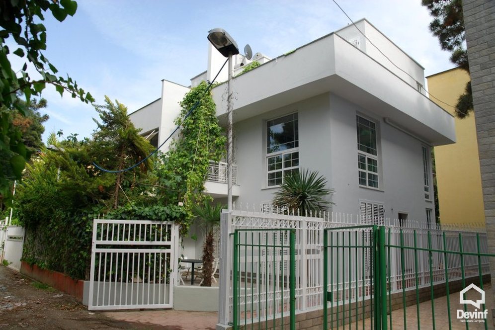 Durres For Sale Villa 3+1+G This villa is positioned in Golem beach, Durres. Residential Complex