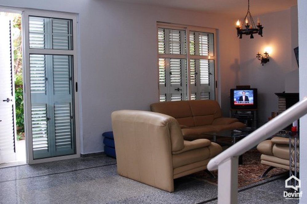 Durres For Sale Villa 3+1+G This villa is positioned in Golem beach, Durres. Residential Complex