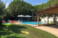 Durres Shitje Vile 3+1+G Vila ndodhet prane nje kompleksi turistik ne Malin e Robit.  bregdet kompleks rezidencial