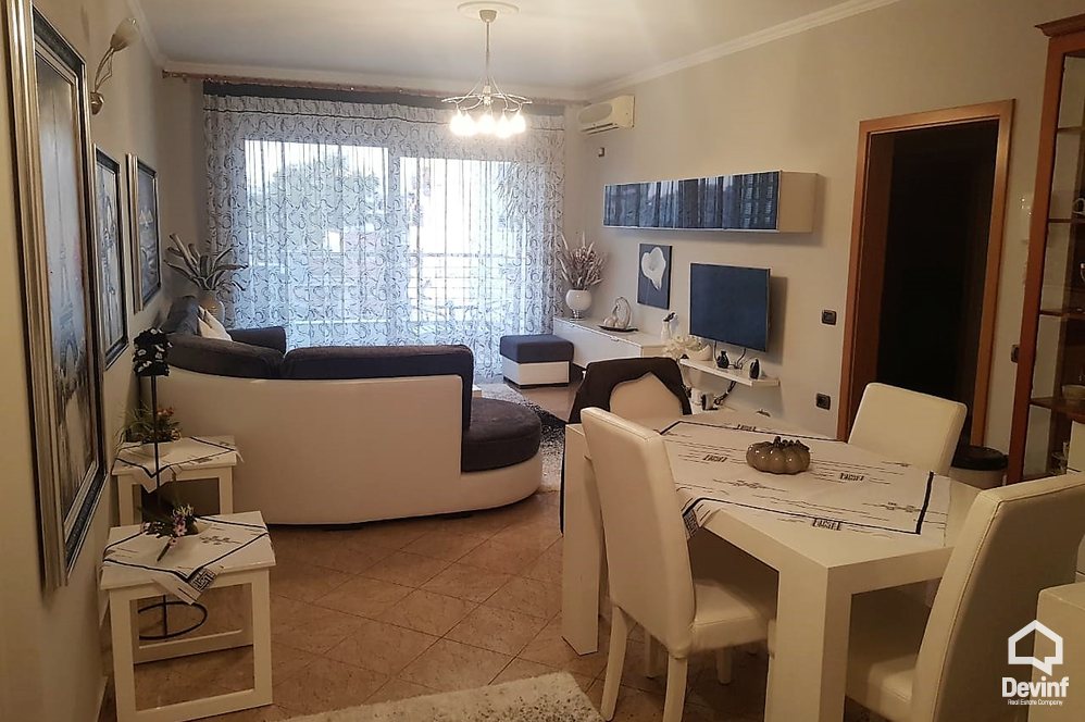 Tirane Qera Apartament 2+1+A Apartament ne nje ndertim modern ne zonen e Bllokut apartament