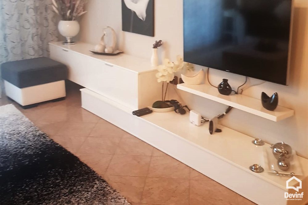 Tirane Qera Apartament 2+1+A Apartament ne nje ndertim modern ne zonen e Bllokut apartament