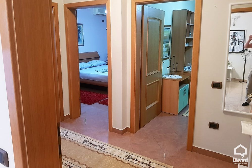 Tirane Qera Apartament 2+1+A Apartament ne nje ndertim modern ne zonen e Bllokut apartament