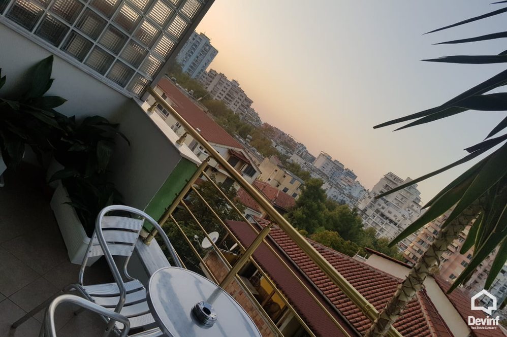 Tirane Qera Apartament 2+1+A Apartament ne nje ndertim modern ne zonen e Bllokut apartament