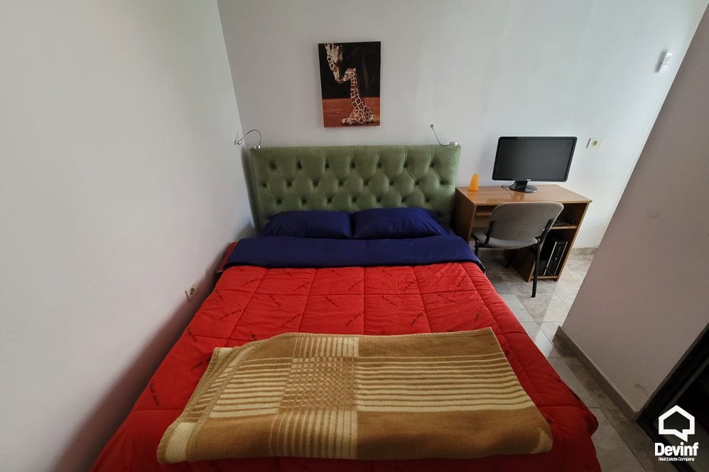 Tirane Qera Vile Me shume se 4 dhoma Shtepi 2 kateshe ne qender te Tiranes zyre vile hotel