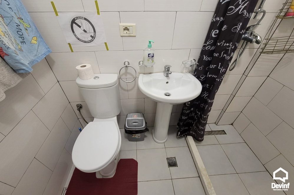 Tirane Qera Vile Me shume se 4 dhoma Shtepi 2 kateshe ne qender te Tiranes zyre vile hotel