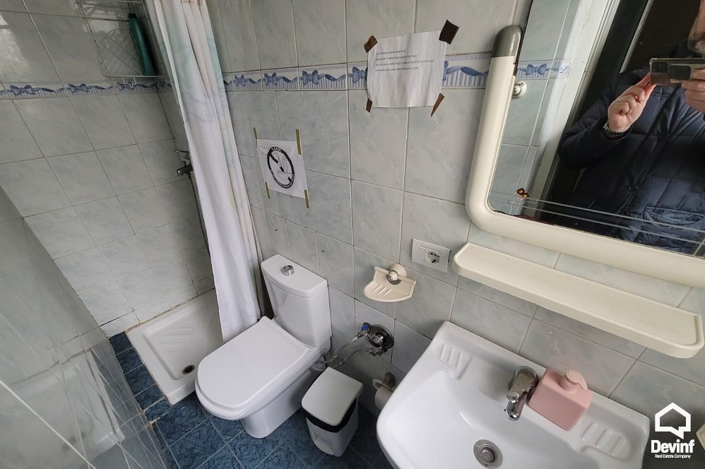 Tirane Qera Vile Me shume se 4 dhoma Shtepi 2 kateshe ne qender te Tiranes zyre vile hotel