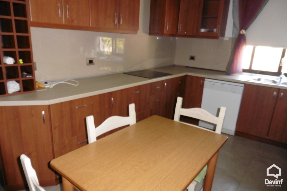 Tirane Qera Apartament 3+1+A Apartamenti ndodhet ne zonen e ish Ekspozites Shqiperia Sot apartament