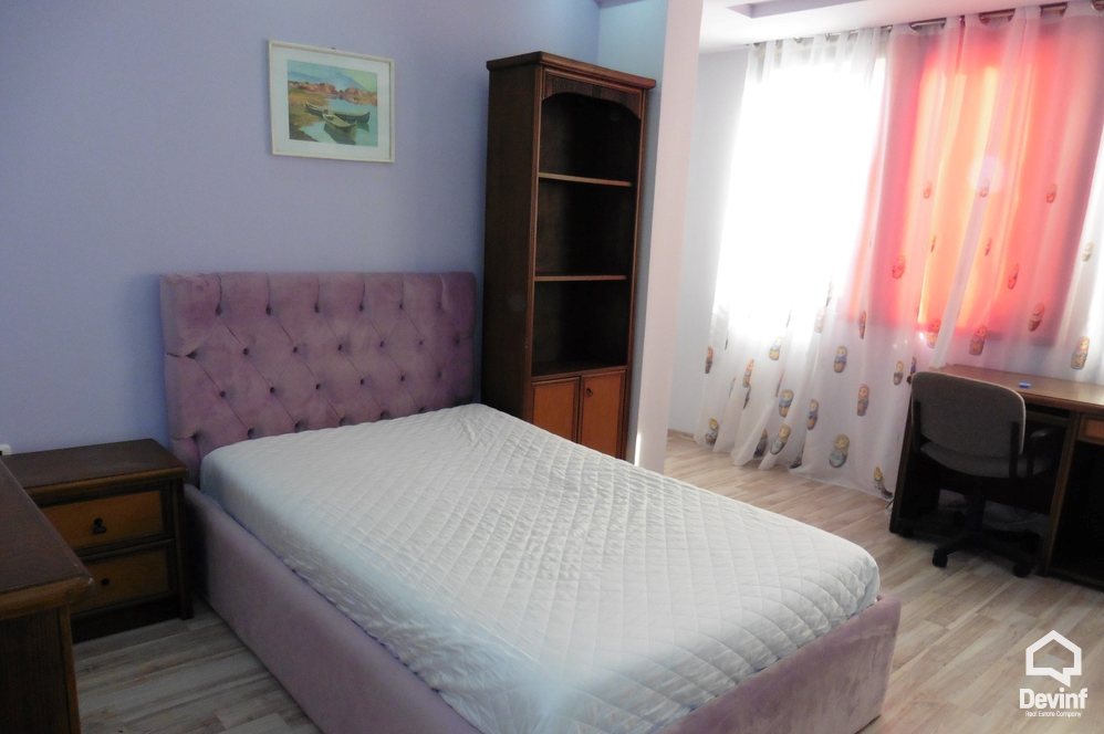 Tirane Qera Apartament 3+1+A Apartamenti ndodhet ne zonen e ish Ekspozites Shqiperia Sot apartament