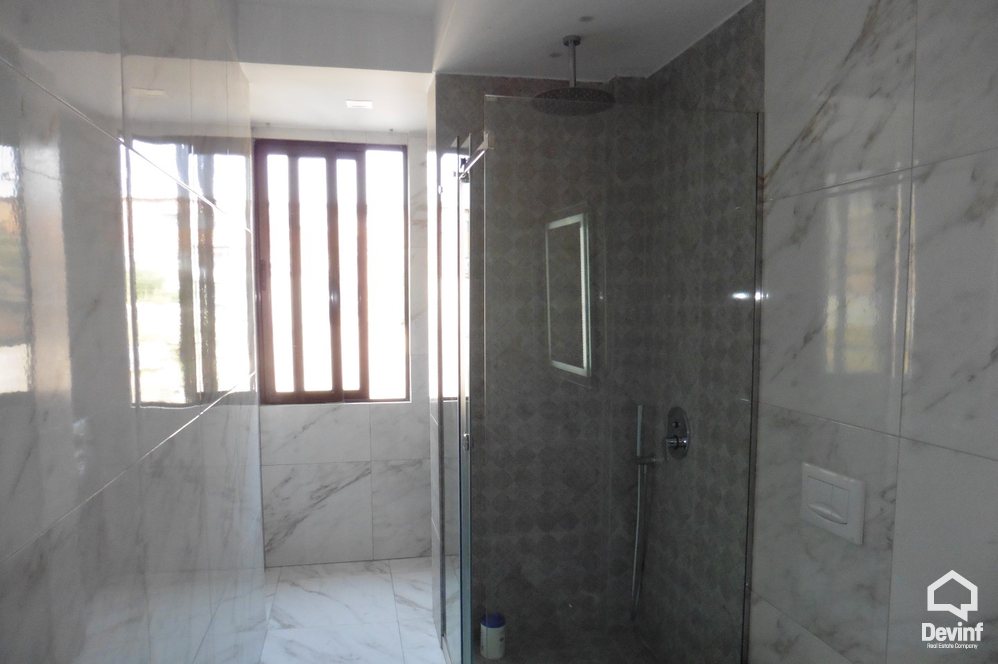 Tirane Qera Apartament 3+1+A Apartamenti ndodhet ne zonen e ish Ekspozites Shqiperia Sot apartament