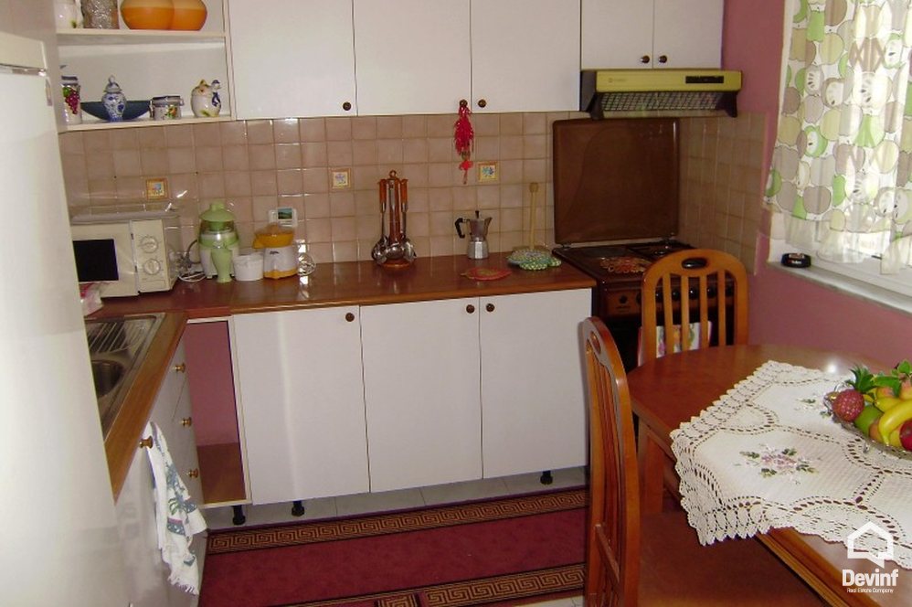Tirane Qera Apartament 2+1+G Apartamenti ndodhet ne Rr. Elbasanit shume prane Ambasades se Shteteve te Bashkuara te Amerikes kat vile