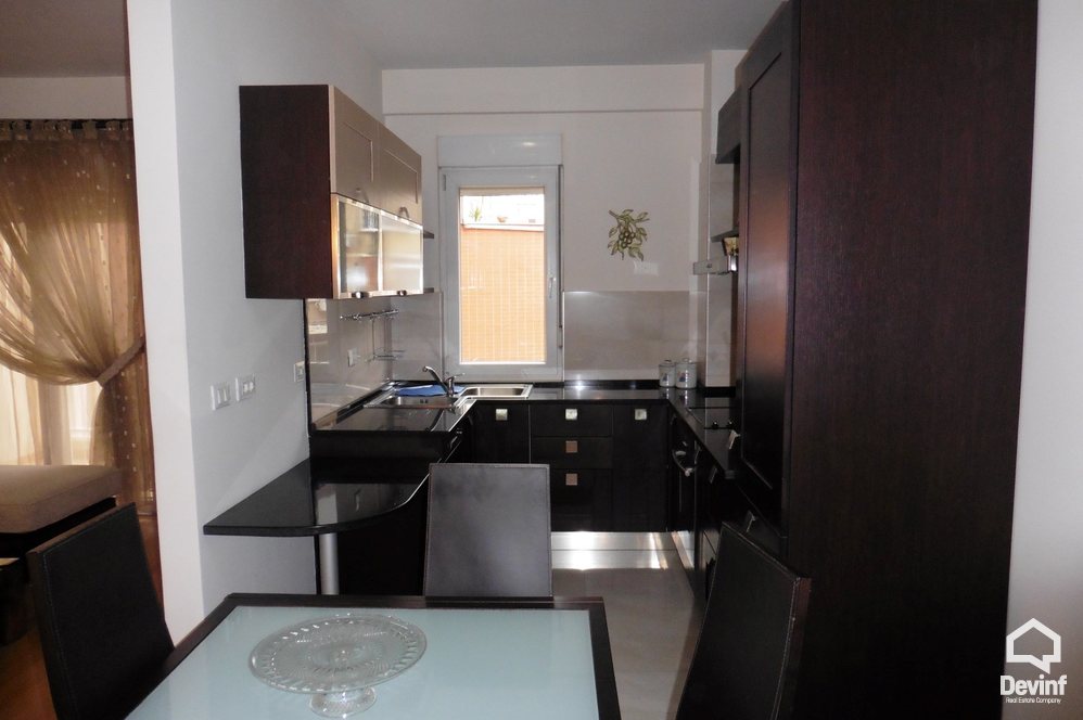 Tirane Qera Apartament 2+1 Apartament ne pallat te ri prane qendres, ne fillim te Rr. Myslym Shyri apartament