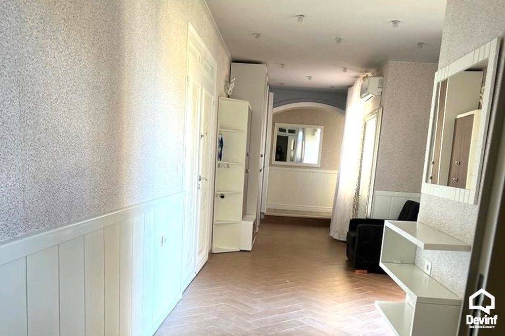 Tirane Qera Apartament 3+1+G Apartamenti ndodhet tek zona e Liqenit te Tiranes apartament