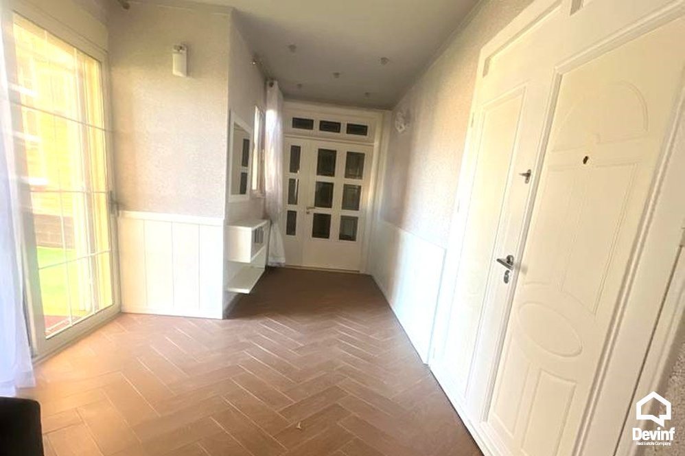Tirane Qera Apartament 3+1+G Apartamenti ndodhet tek zona e Liqenit te Tiranes apartament
