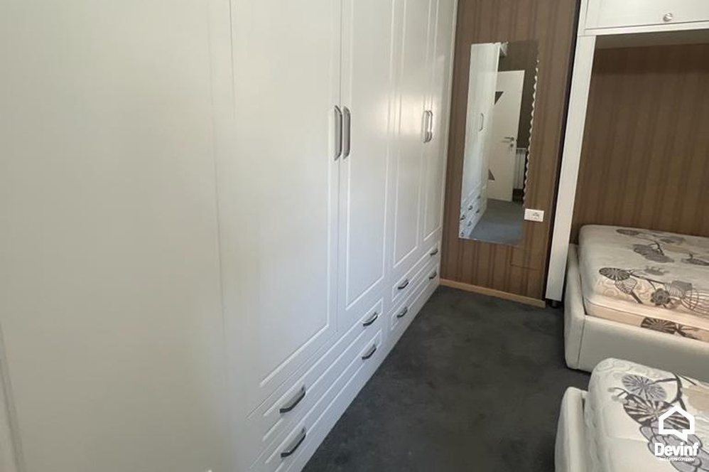 Tirane Qera Apartament 3+1+G Apartamenti ndodhet tek zona e Liqenit te Tiranes apartament