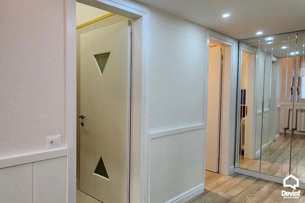 Tirane Qera Apartament 3+1+G Apartamenti ndodhet tek zona e Liqenit te Tiranes apartament