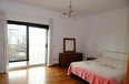 Ne Shitje Apartament 2+1+A Apartamenti ndodhet ne nje pallat te ri prane Qendres Nderkombetare te Kultures (Piramides) Tirane