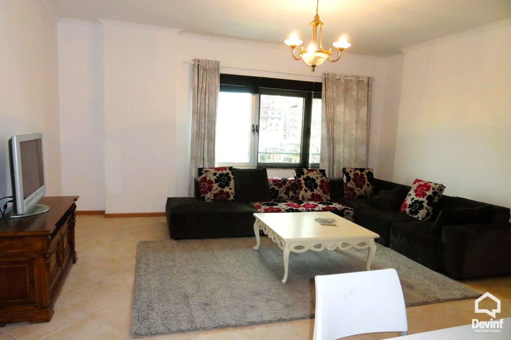 Tirane Shitje Apartament 2+1+A Apartamenti ndodhet ne nje pallat te ri prane Qendres Nderkombetare te Kultures (Piramides) apartament
