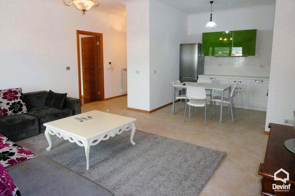 Tirane Shitje Apartament 2+1+A Apartamenti ndodhet ne nje pallat te ri prane Qendres Nderkombetare te Kultures (Piramides) apartament