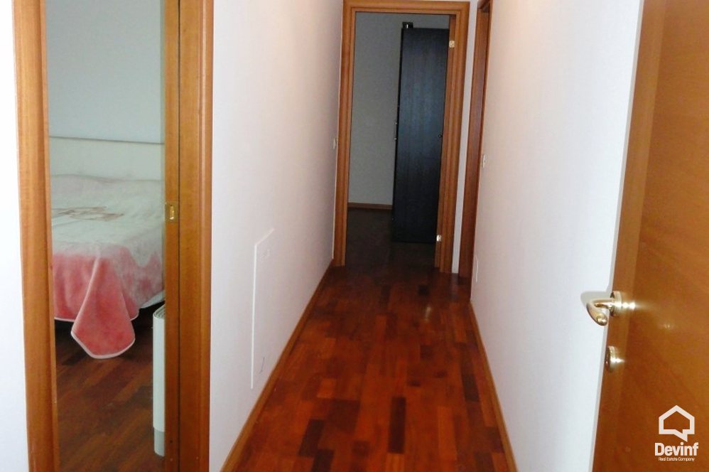 Tirane Shitje Apartament 2+1+A Apartamenti ndodhet ne nje pallat te ri prane Qendres Nderkombetare te Kultures (Piramides) apartament