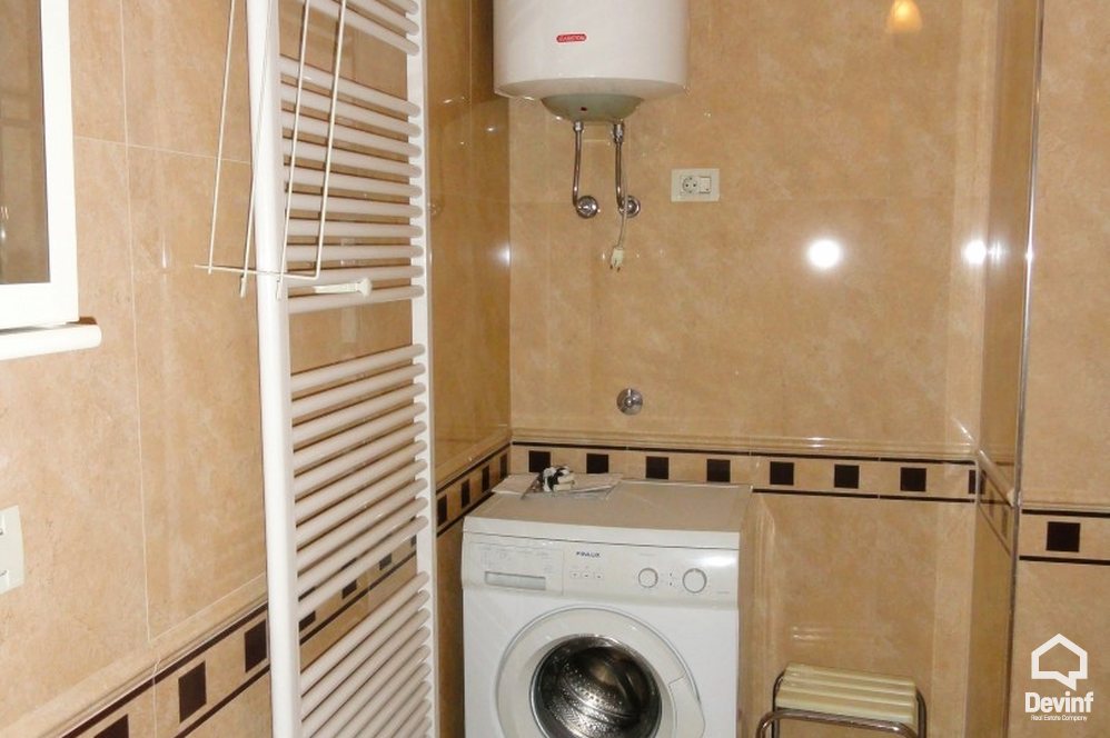 Tirane Shitje Apartament 2+1+A Apartamenti ndodhet ne nje pallat te ri prane Qendres Nderkombetare te Kultures (Piramides) apartament