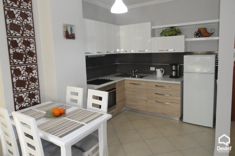 Tirane Qera Apartament 1+1+A Apartamenti ndodhet ne nje ndertim te ri ne Rrugen Myslym Shyri apartament