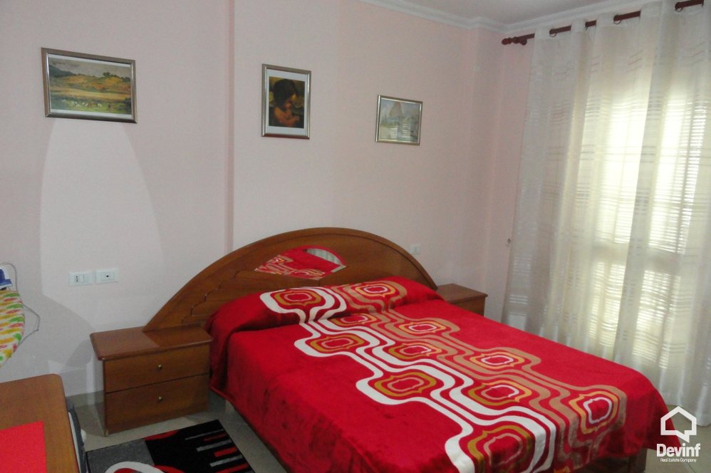 Tirane Qera Apartament 1+1+A Apartamenti ndodhet ne nje ndertim te ri ne Rrugen Myslym Shyri apartament
