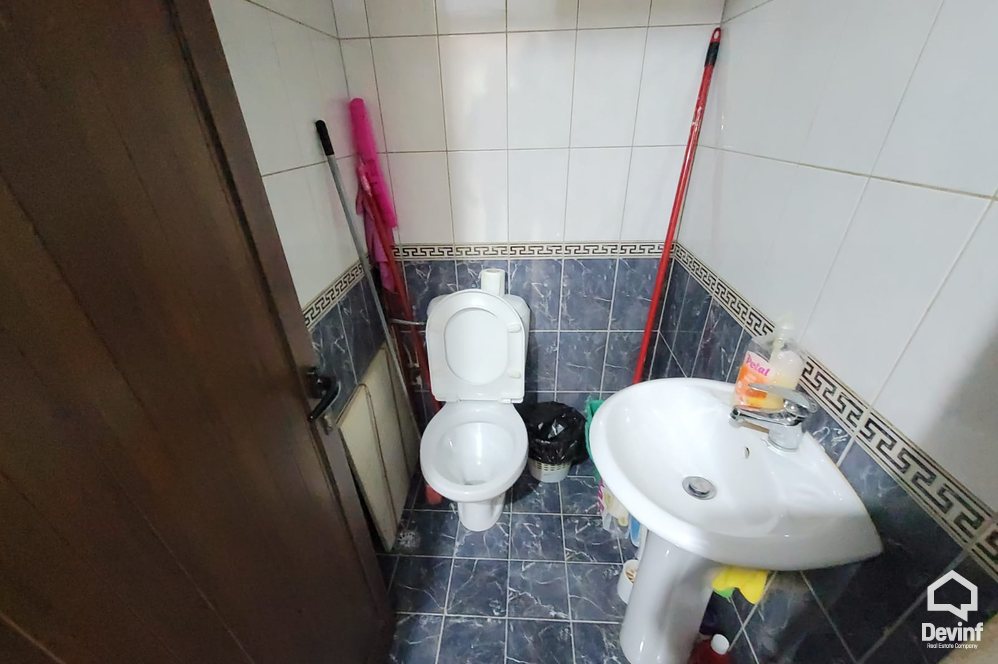 Tirane Qera Zyre  Zyra ndodhet ne qender te Tiranes Zyre