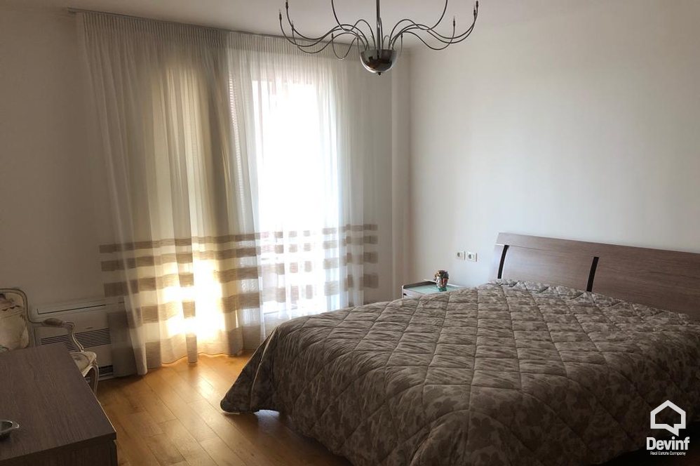 Tirane Qera Apartament 2+1+A Apartament ne nje pallat te ri ne zonen prane Piramides apartament
