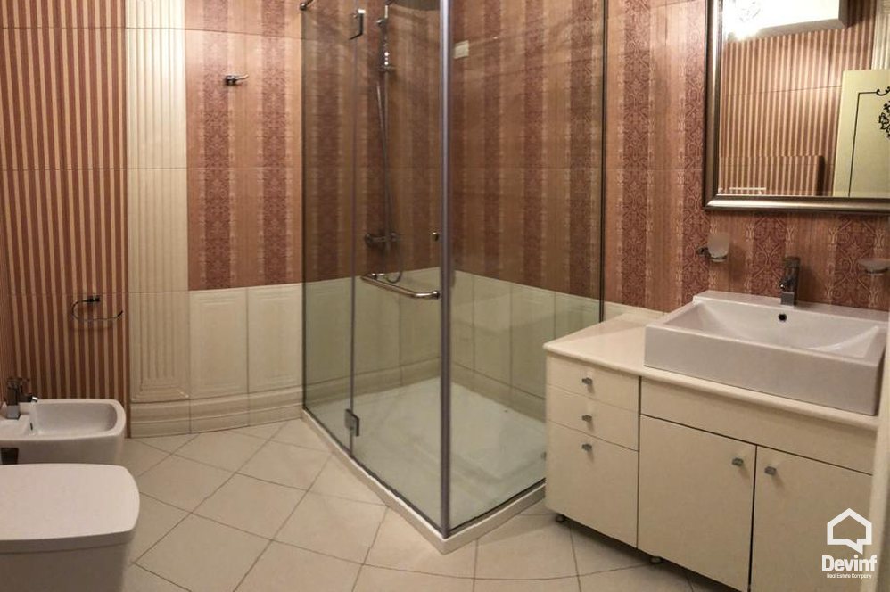 Tirane Qera Apartament 2+1+A Apartament ne nje pallat te ri ne zonen prane Piramides apartament