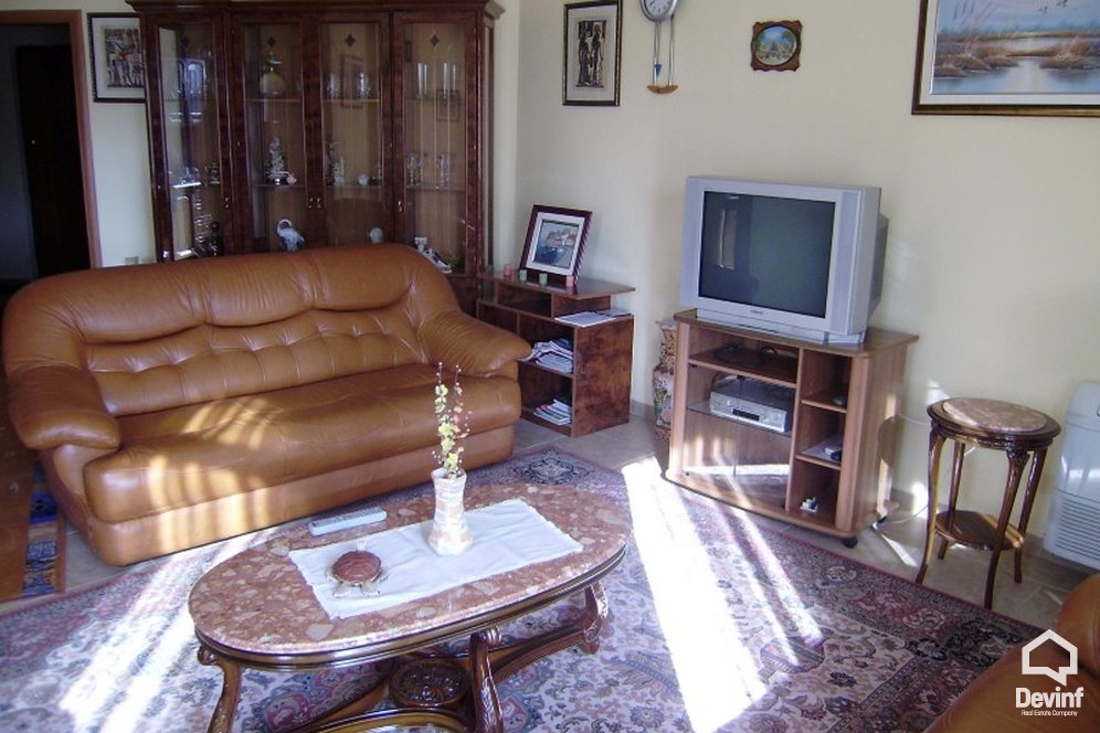 Tirane Qera Apartament 2+1+A Apartament ne nje pallat te ri ne zonen e ish Bllokut apartament