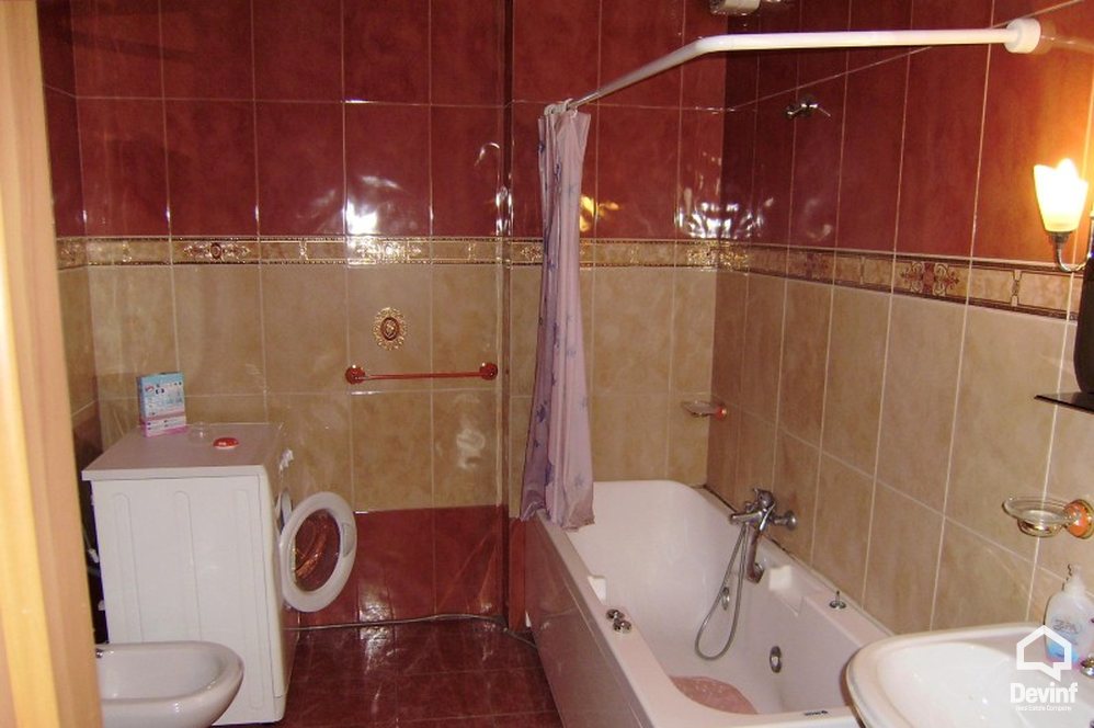 Tirane Qera Apartament 2+1+A Apartament ne nje pallat te ri ne zonen e ish Bllokut apartament