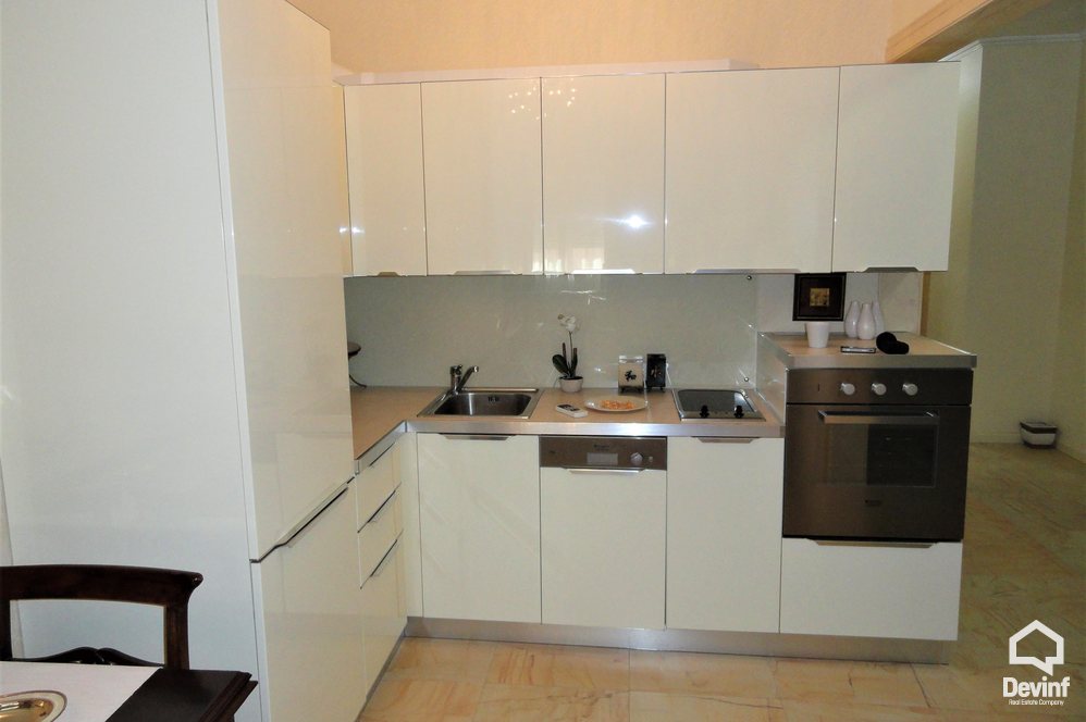 Tirane Shitje Apartament 1+1+A Apartament ne pallat te ri shume prane Kompleksit Taiwan apartament