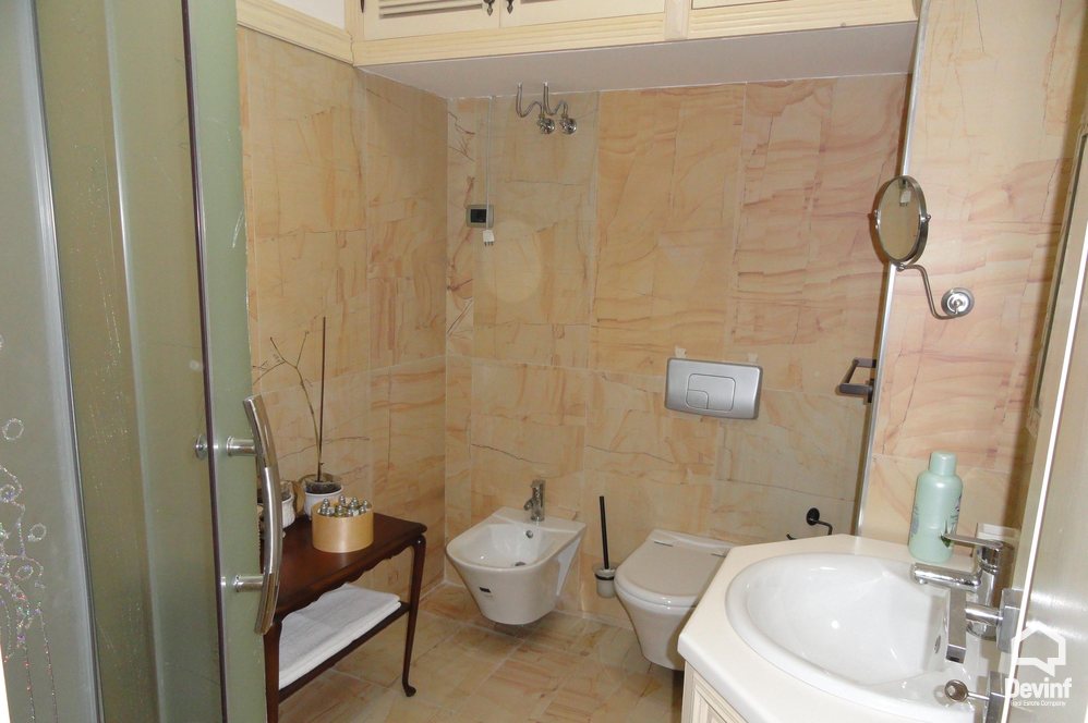 Tirane Shitje Apartament 1+1+A Apartament ne pallat te ri shume prane Kompleksit Taiwan apartament