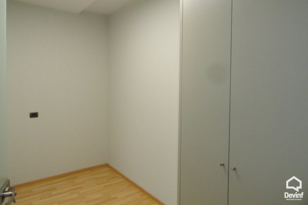 Tirane For Rent Office  Office in a modern building located in the center of Blloku area Apartment turistike studio ligjore Noter