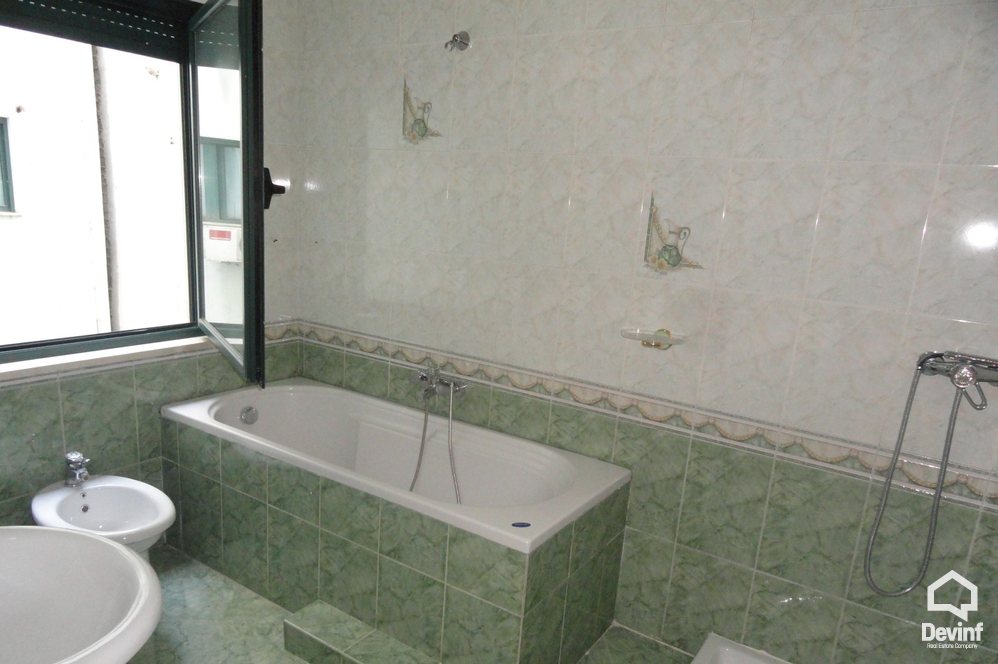 Tirane For Rent Office  Office in a modern building located in the center of Blloku area Apartment turistike studio ligjore Noter