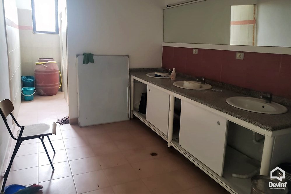 Tirane Qera Dyqan  Objekti ndodhet ne zonen e Qytetit Studenti  zyre magazine ndertese multifunksionale palester qender masazhi