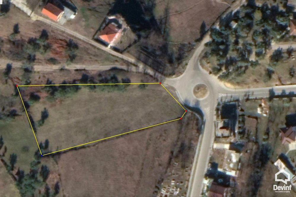 Tirane Shitje Toke  Prona ndodhet ne zonen e Lundres, prane Qendres Tregtare TEG. toke per ndertim