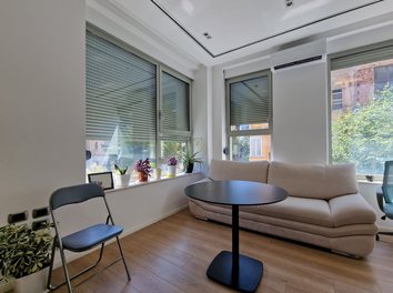 Zyre Shitje Rruga Perlat Rexhepi, mbrapa Hotel Xheko Imperial