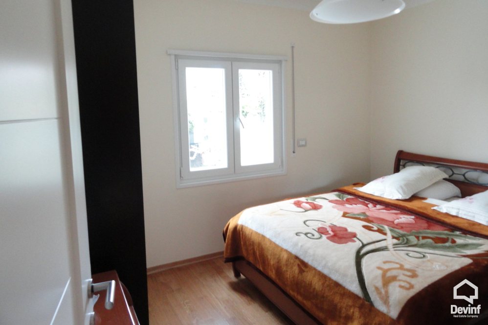 Tirane Qera Vile  Vila ndodhet ne zonen nje zone rezidenciale vilash prane Rr. Elbasanit apartament